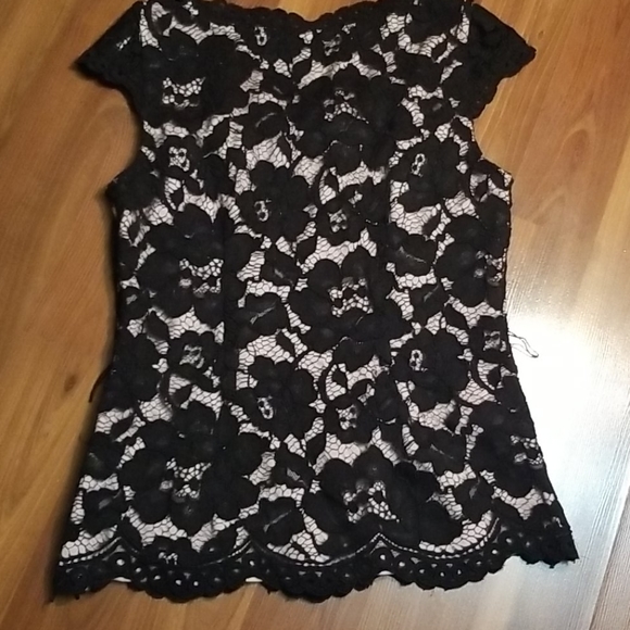 Jaques Vert Lace and Silk Lined Top - Picture 6 of 11